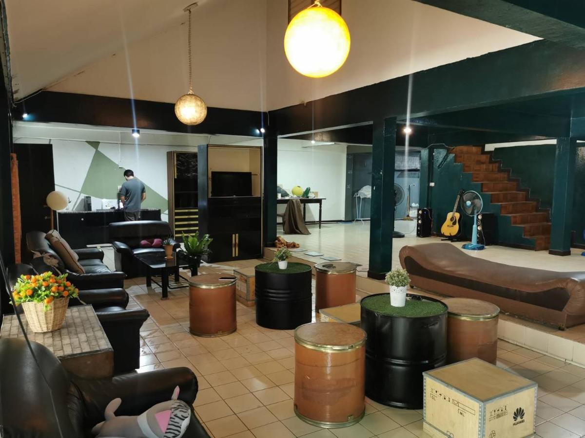 Hotel The Chiang Mai Walkers Esterno foto