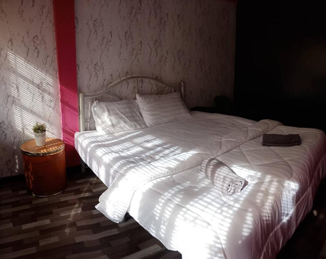 Hotel The Chiang Mai Walkers Esterno foto